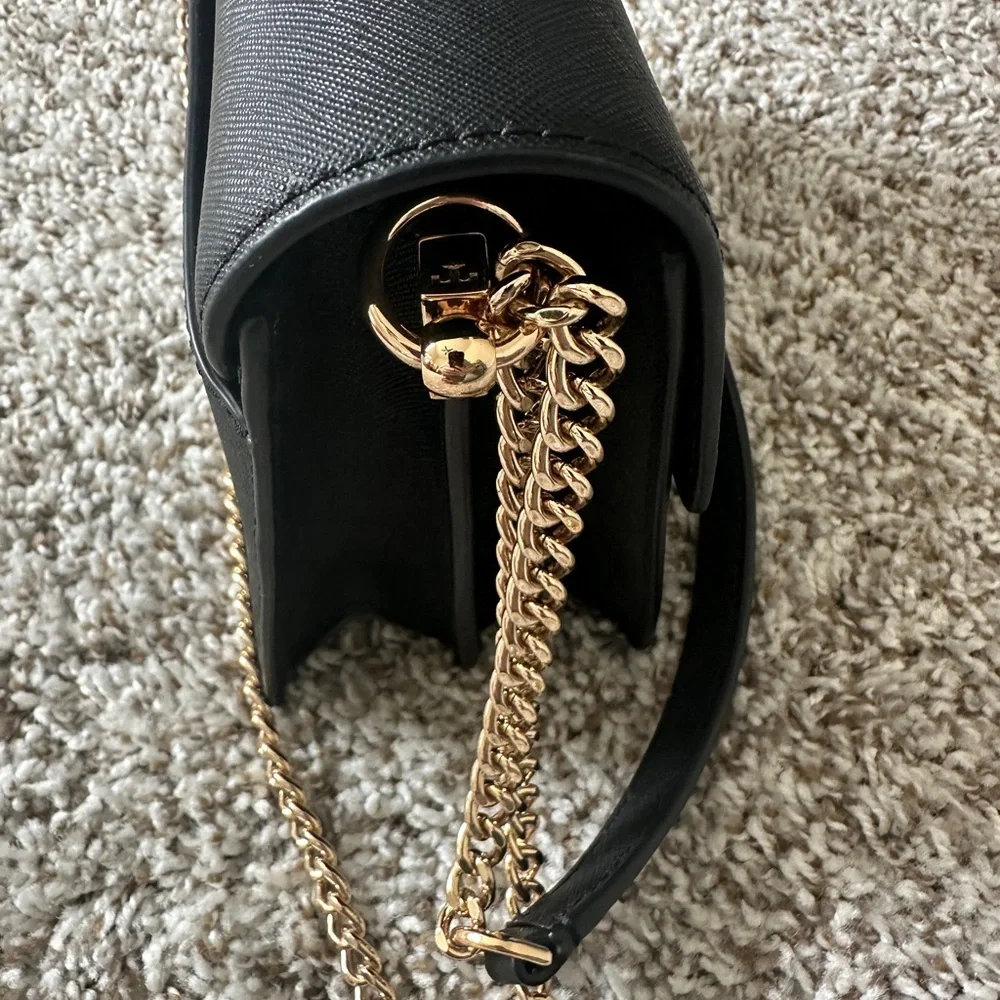 Tory Burch Emerson Envelope Black Crossbody Bag with Gold Chain - Picture 5 of 6